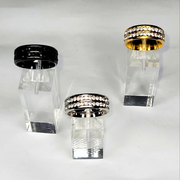 Double Row Titanium Ring - Picture 3 of 9